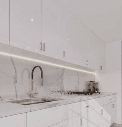 HW — High Glossy White cabinetry shown in an IQ+ catalog kitchen example